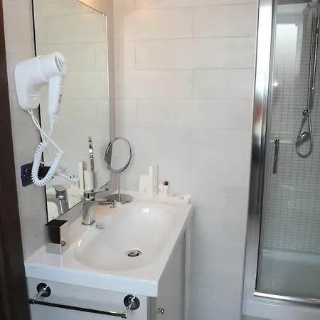 Flowers Apartments Guest house 2*
