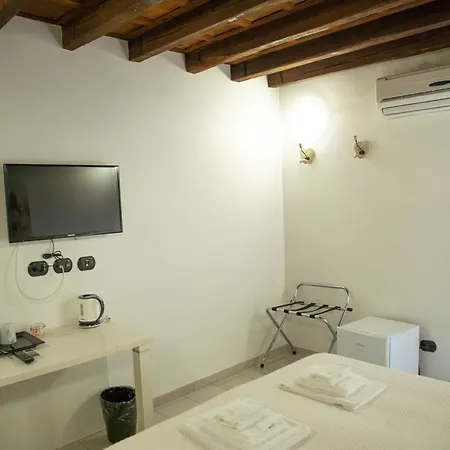 招待所 Flowers 罗马