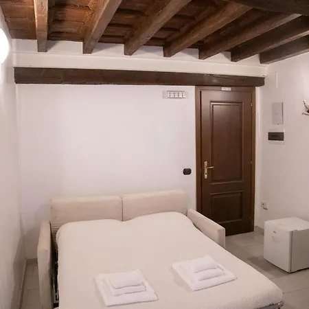 招待所 Flowers 3*