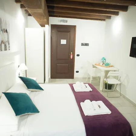 Flowers Apartments Gasthof 2*