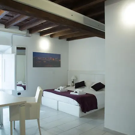 Flowers Apartments Gasthof 2*